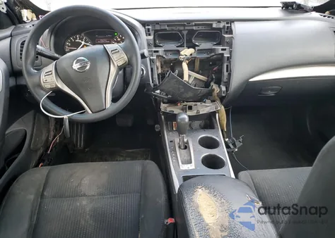 2015 Nissan Altima 2.5 z USA, uszkodzony, nr VIN 1N4AL3AP3FC573321